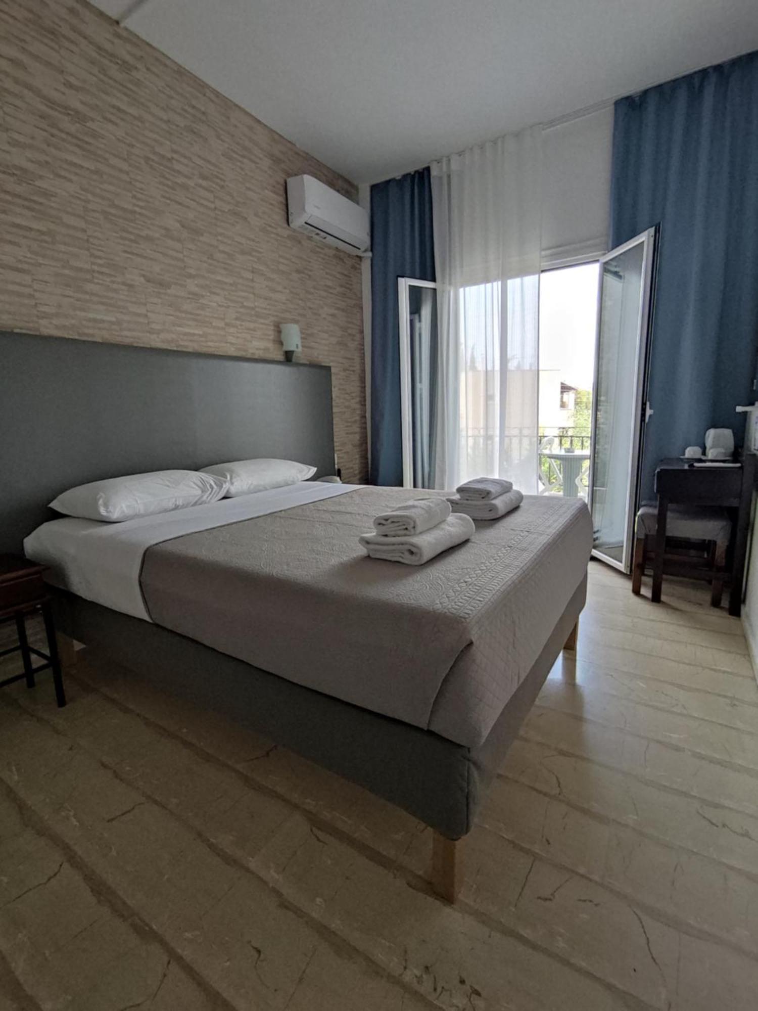 Tina Hotel ダシア エクステリア 写真